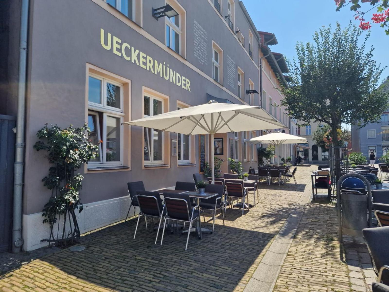 Hotel Am Markt & Brauhaus Stadtkrug Ueckermünde Extérieur photo