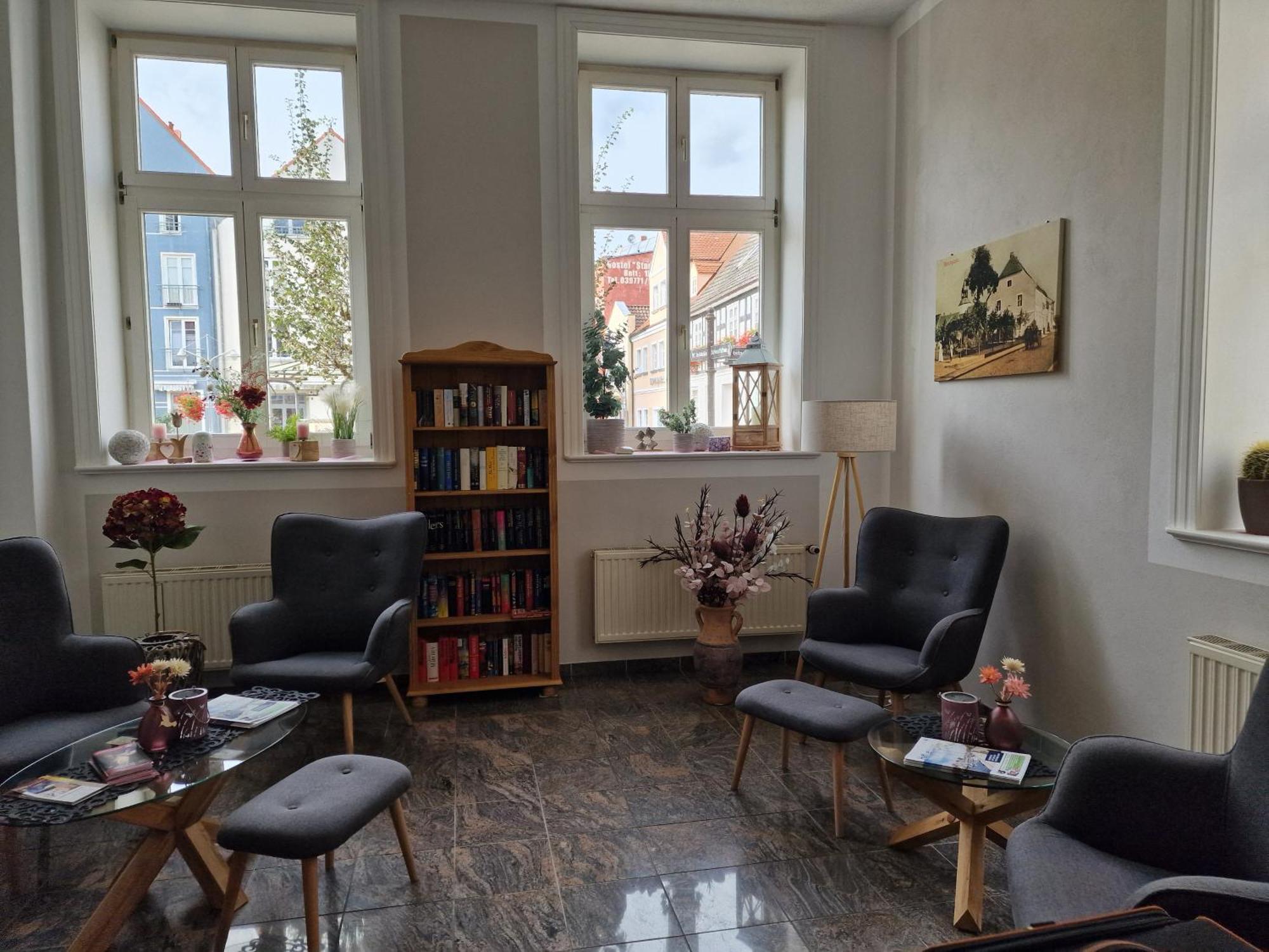 Hotel Am Markt & Brauhaus Stadtkrug Ueckermünde Extérieur photo
