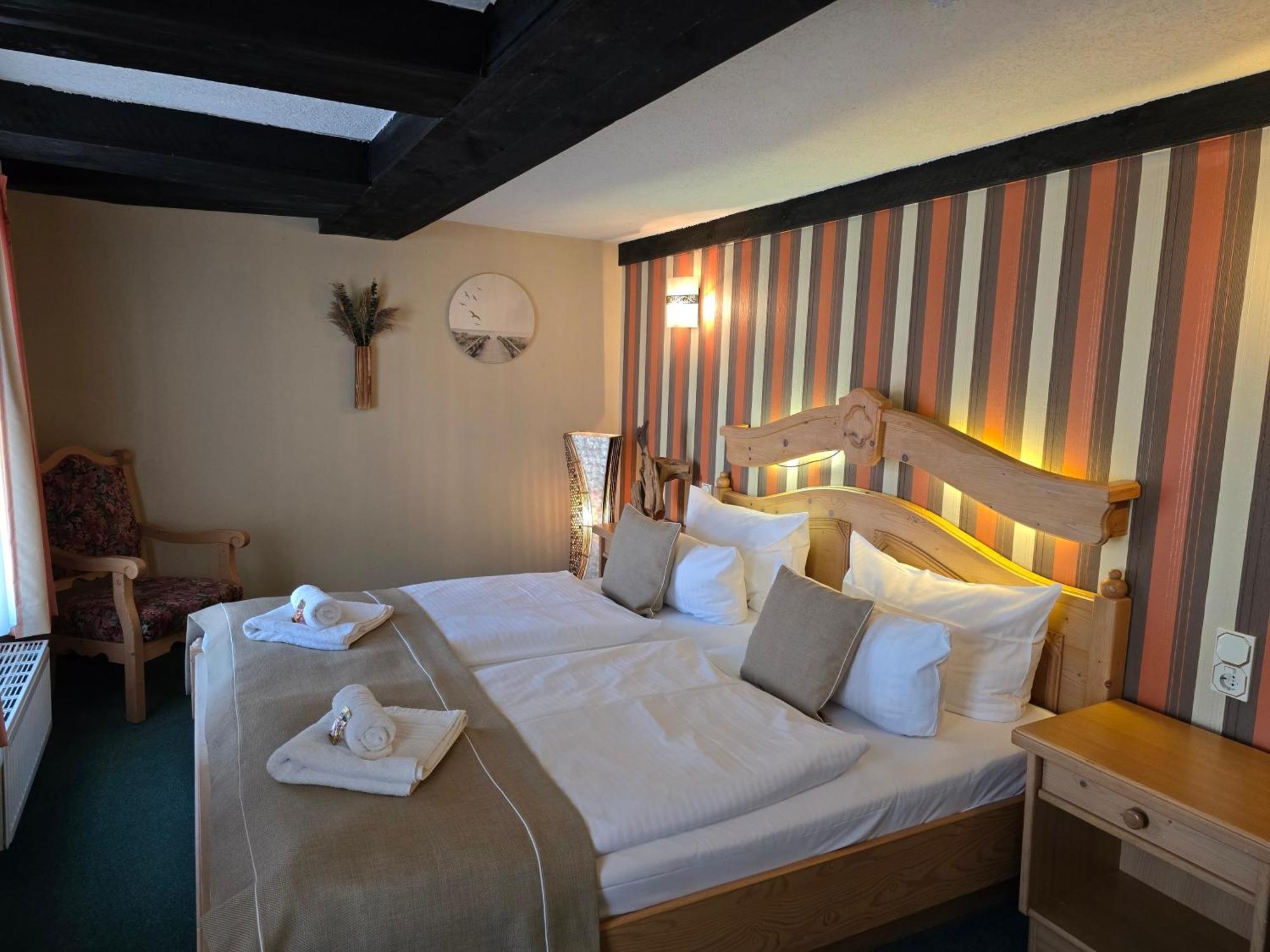 Hotel Am Markt & Brauhaus Stadtkrug Ueckermünde Extérieur photo