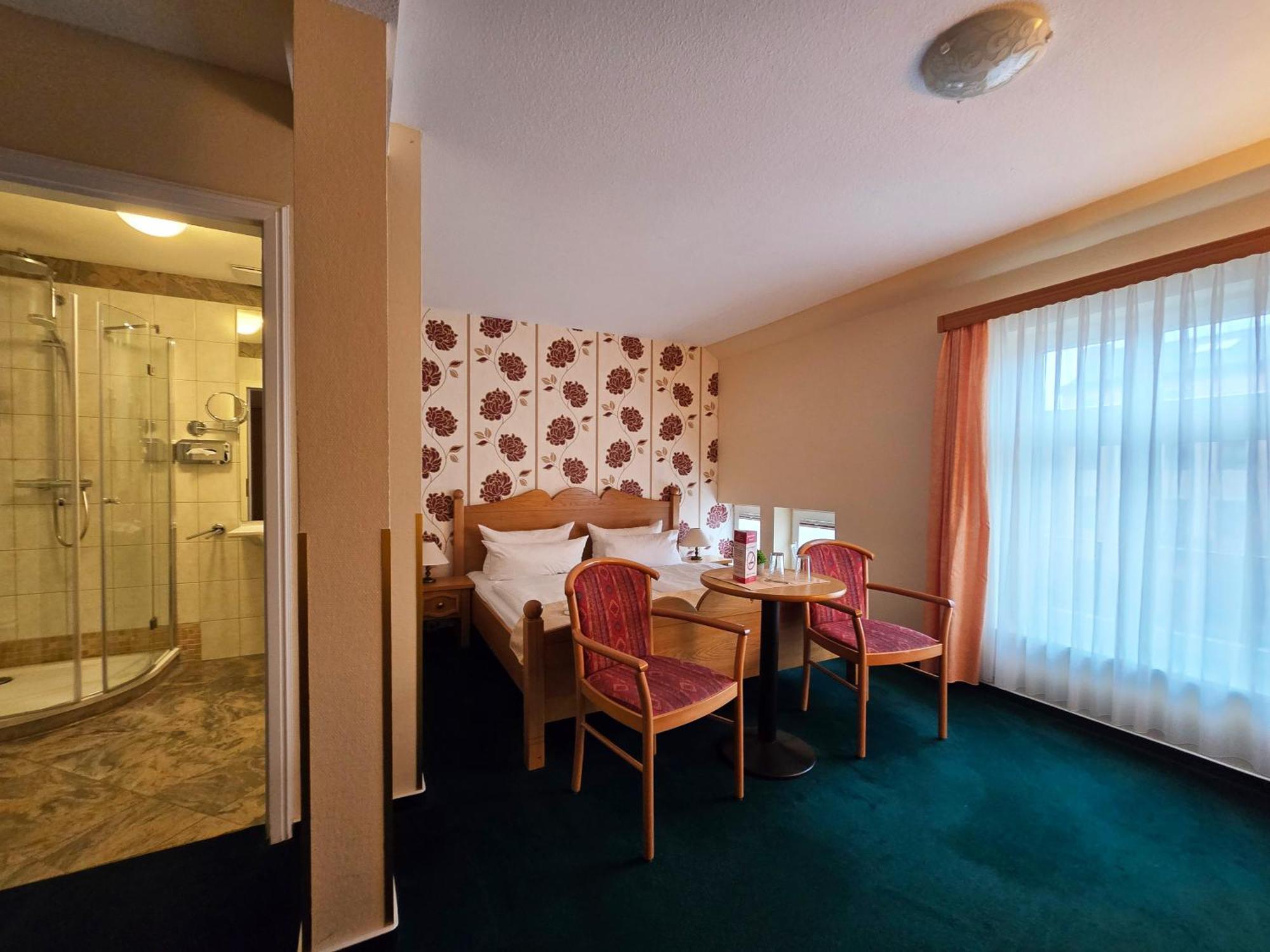 Hotel Am Markt & Brauhaus Stadtkrug Ueckermünde Extérieur photo